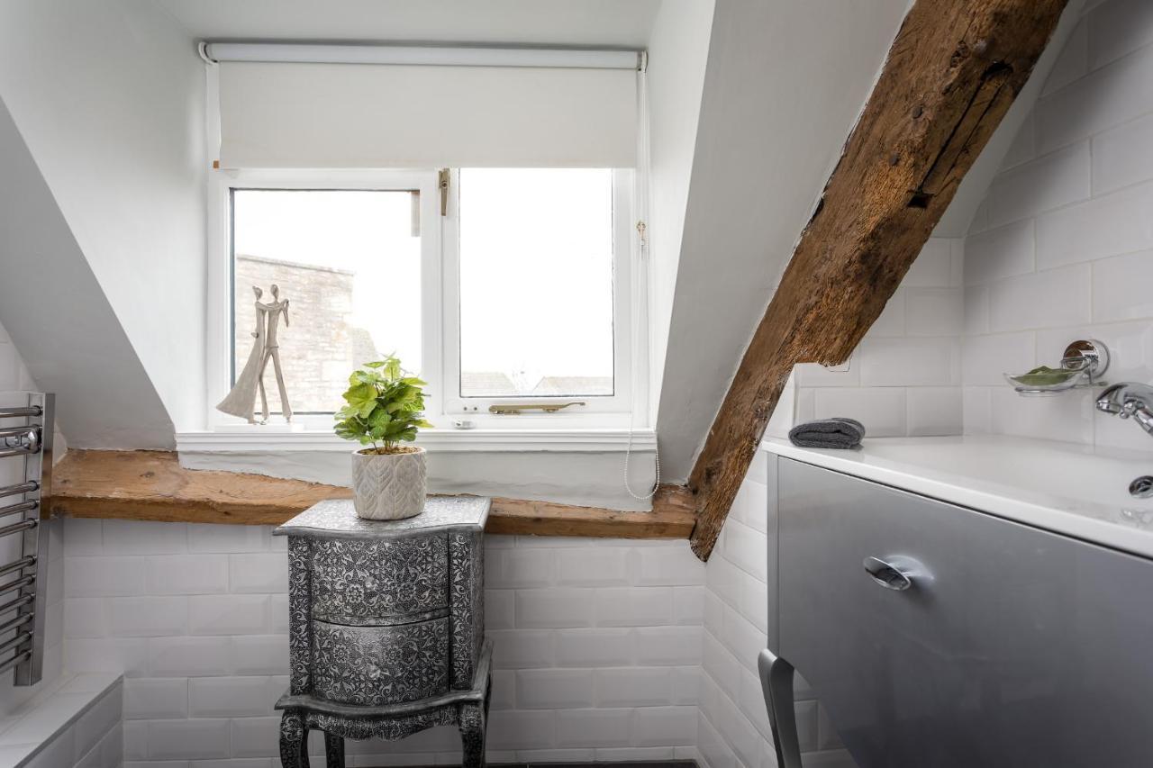 The Loft: Unique, Romantic, Grade II Listed, Dog Friendly Stow-on-the-Wold Exterior photo